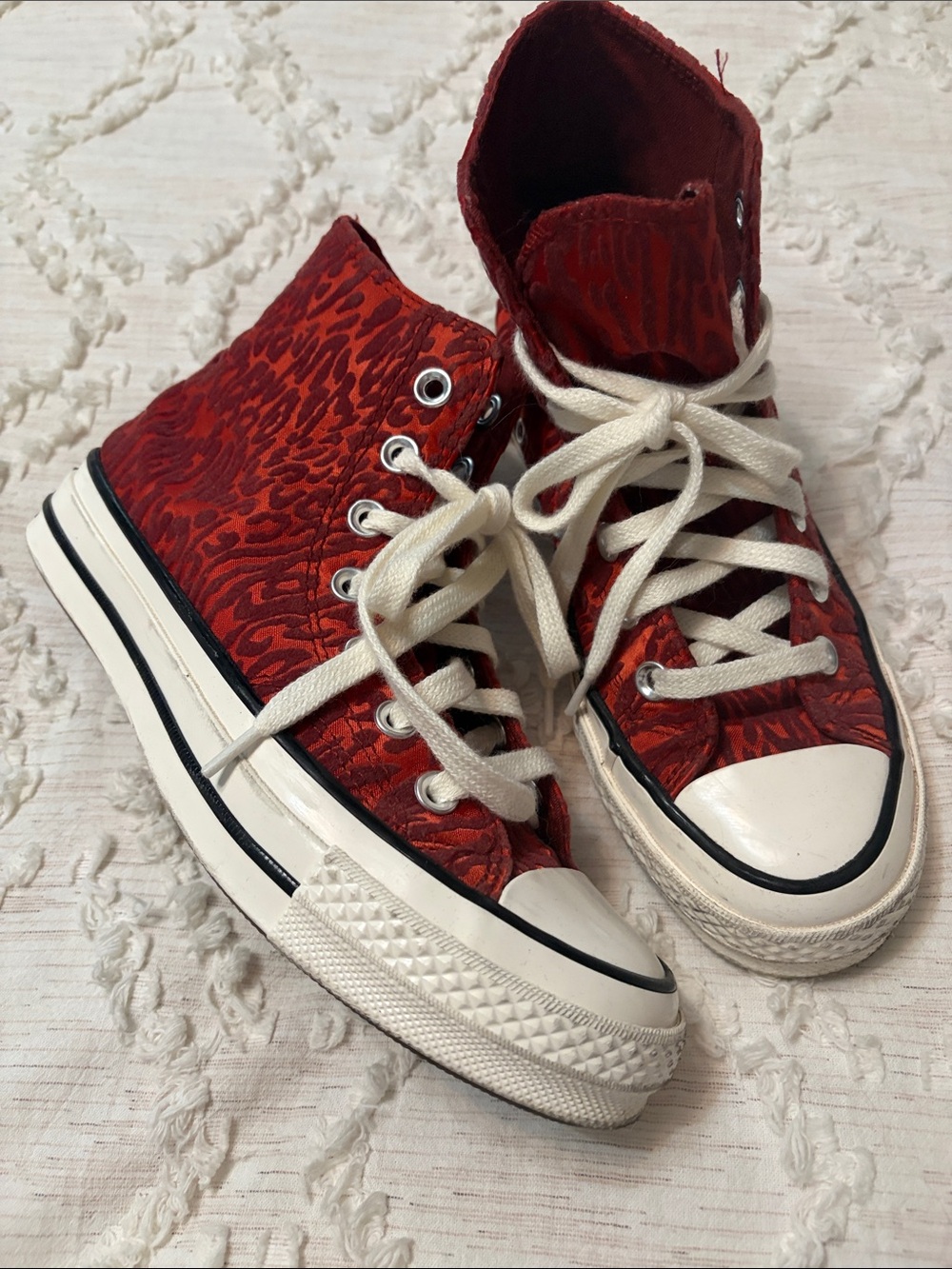 Converse Rotten Apple /by the campfire- Satin Leopard Chuck 70